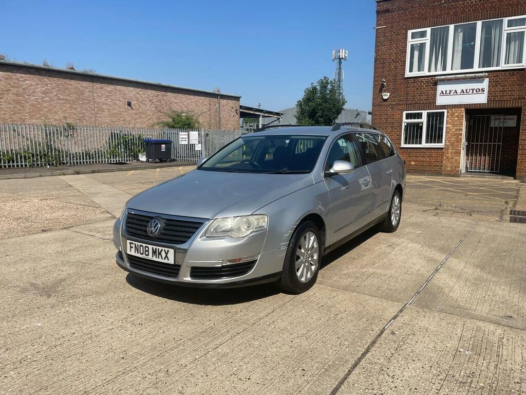 Volkswagen Passat Estate 2.0 Tdi Sel Euro 4 200808 Black #2