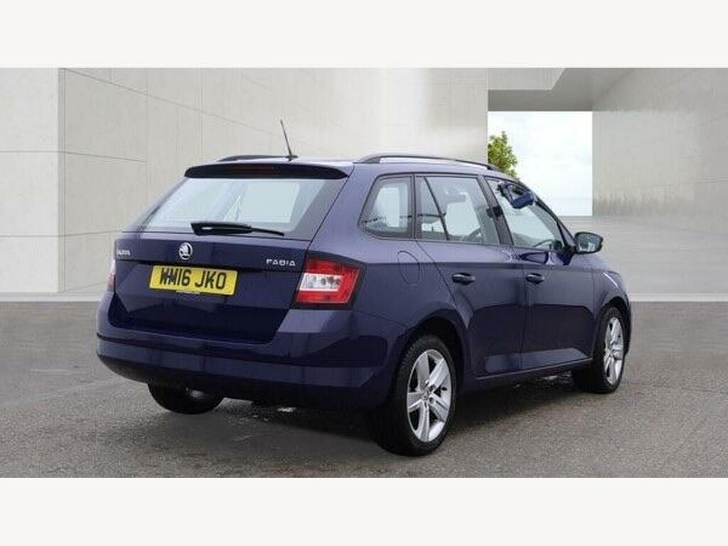 Skoda Fabia Petrol #6