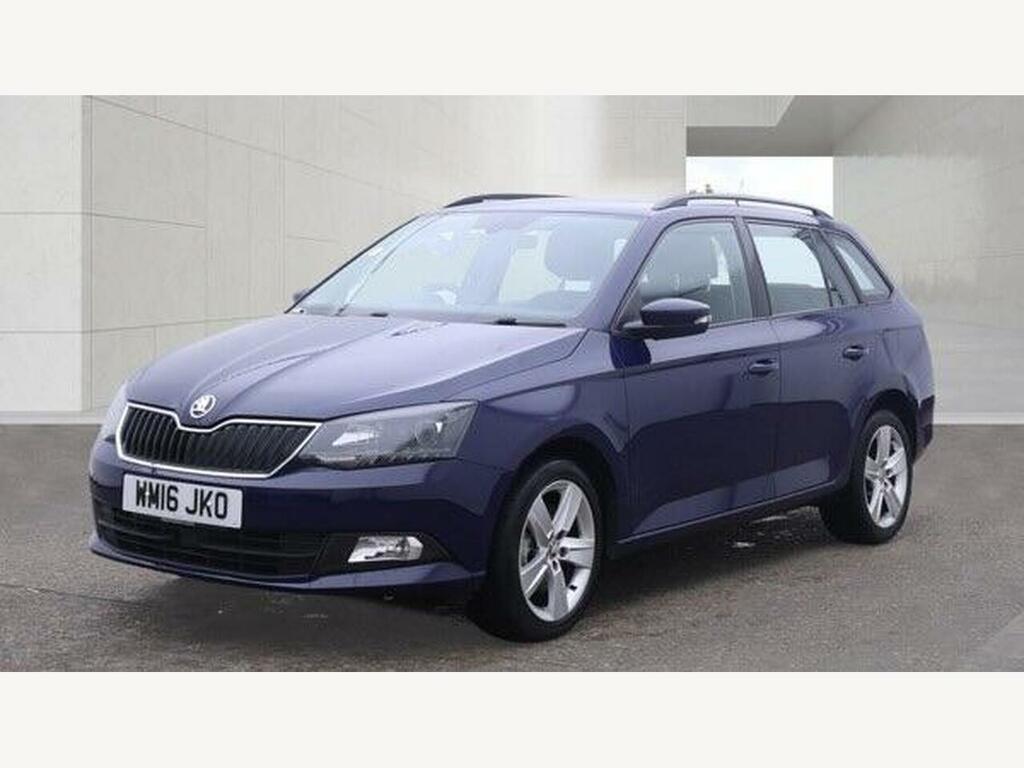 Skoda Fabia Petrol #2