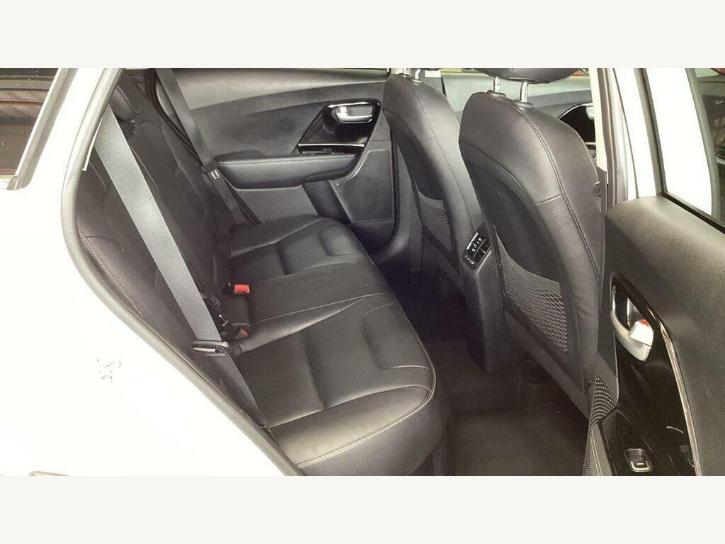 Kia Niro 1.6 Gdi Phev 3 Dct 139 White #10