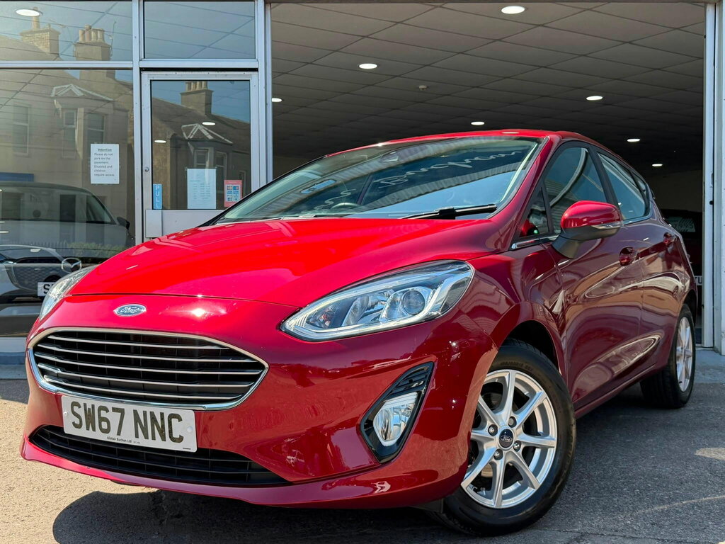 Ford Fiesta 1.1 Ti-vct Zetec Euro 6 Ss Red