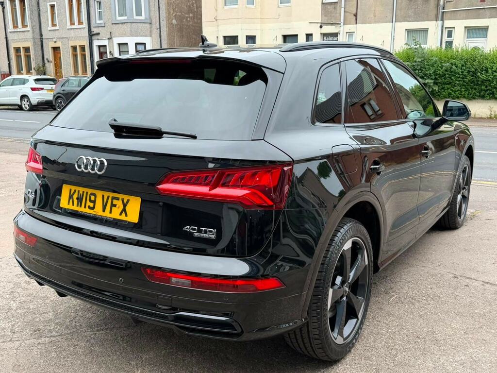 Audi Q5  Black #12