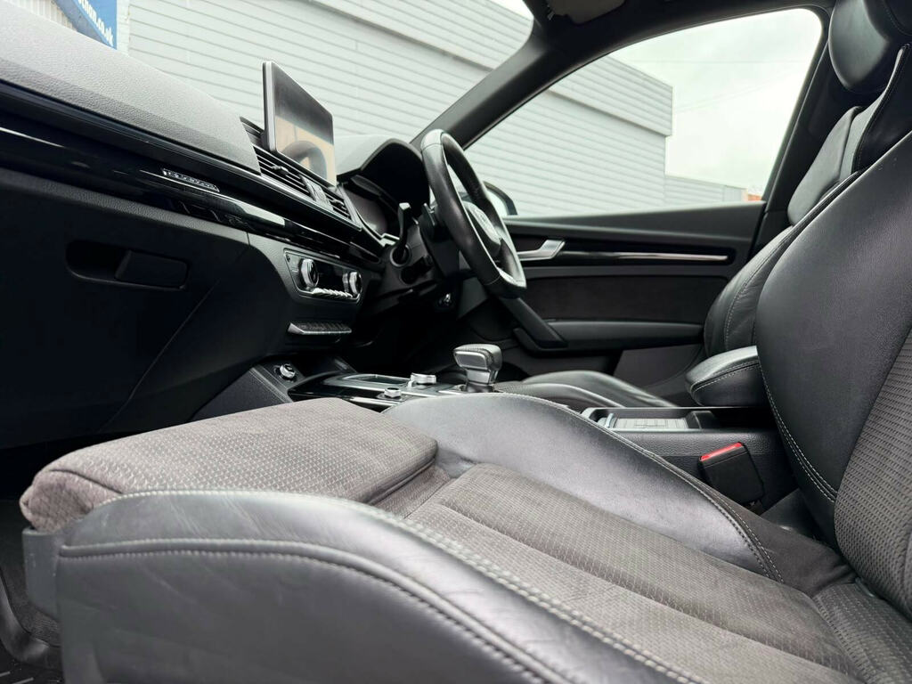 Audi Q5  Black #39