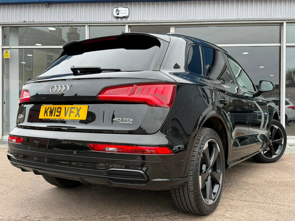 Audi Q5  Black #11