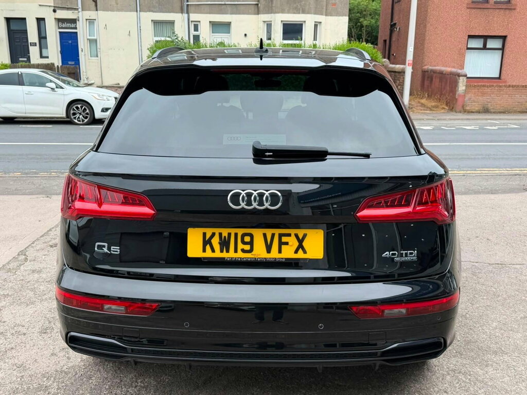 Audi Q5  Black #8