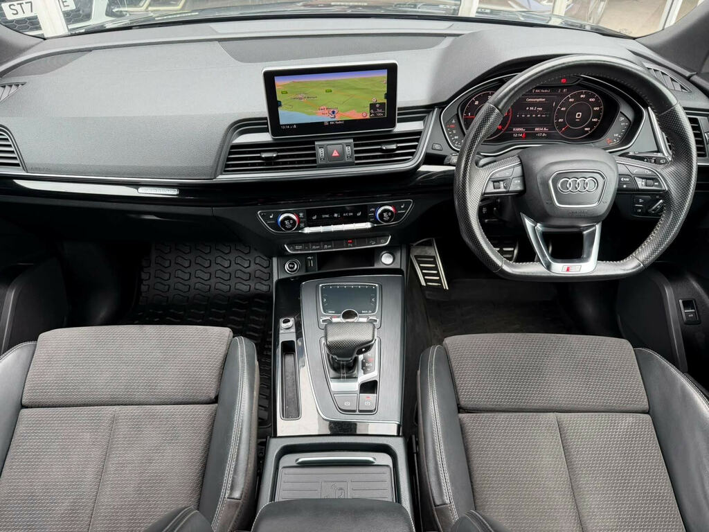 Audi Q5  Black #18