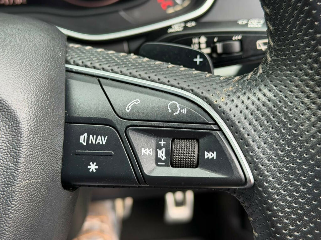 Audi Q5  Black #26