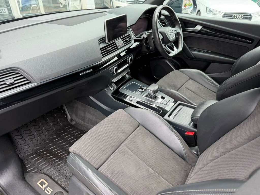 Audi Q5  Black #38