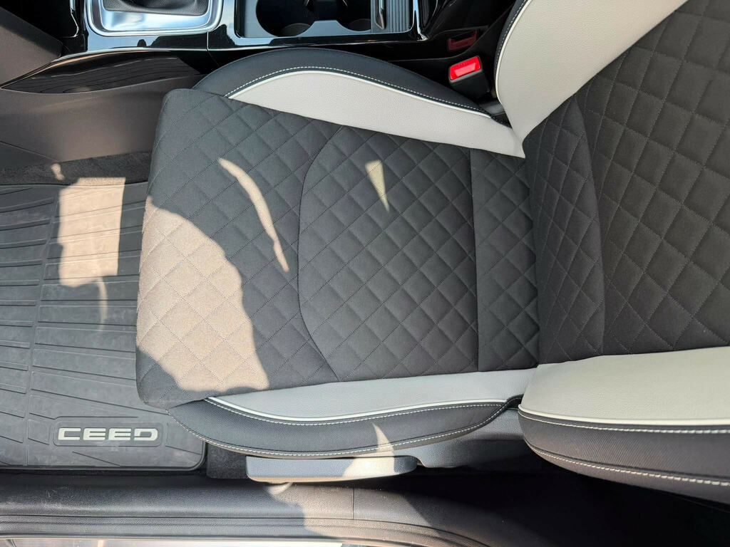 Kia Proceed 1.6 T-gdi Gt White #37