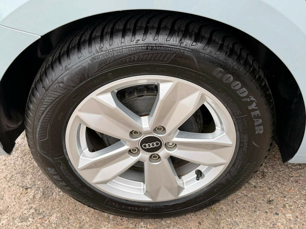 Audi A1 25 Tfsi Sport White #32