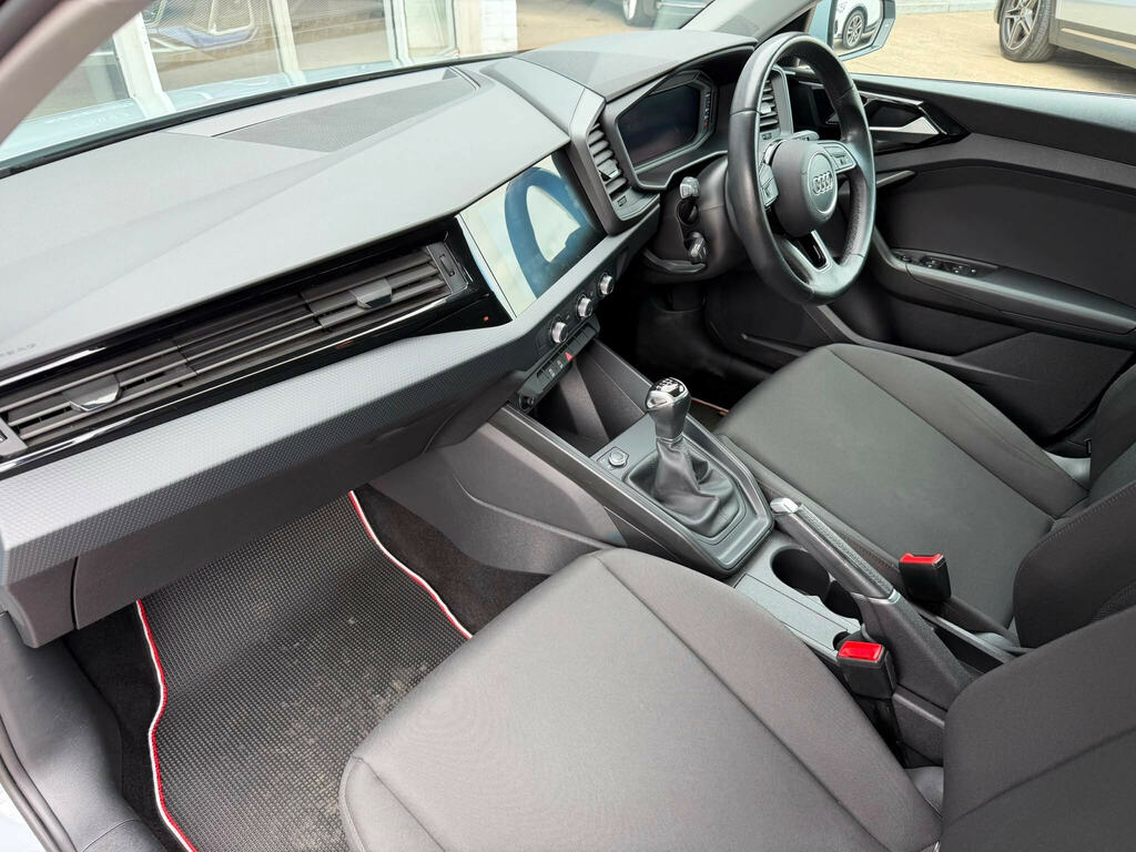 Audi A1 25 Tfsi Sport White #18