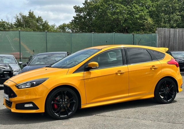 Ford Focus 2.0T Ecoboost St-3 Yellow #5