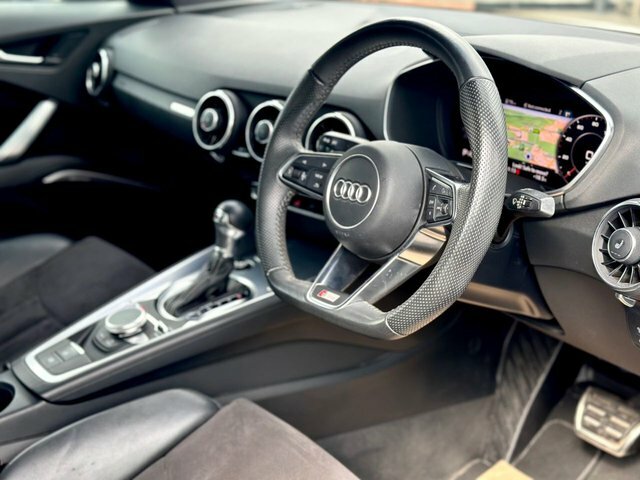 Audi TT 1.8 Tfsi Black Edition Coupe S Tronic Black #2