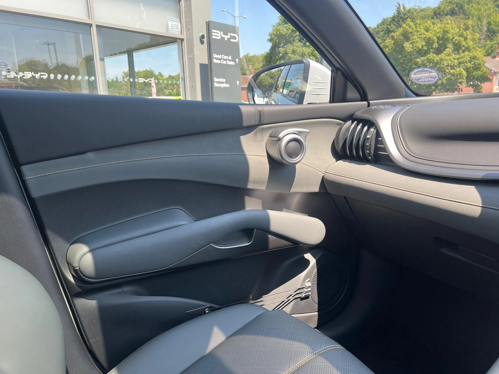 Byd Atto 3 74.8Kwh Excellence Awd White