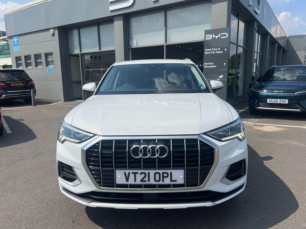 Audi Q3 2.0 Tdi 40 Sport S Tronic Quattro Euro 6 Ss White #2