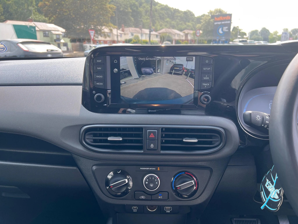Hyundai I10 Premium Green #30