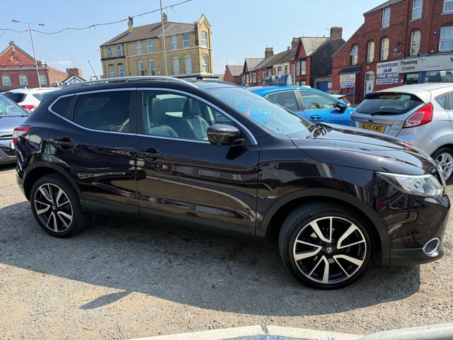 Nissan Qashqai 1.5 Dci Tekna Suv 2Wd Euro 6 S Black #2