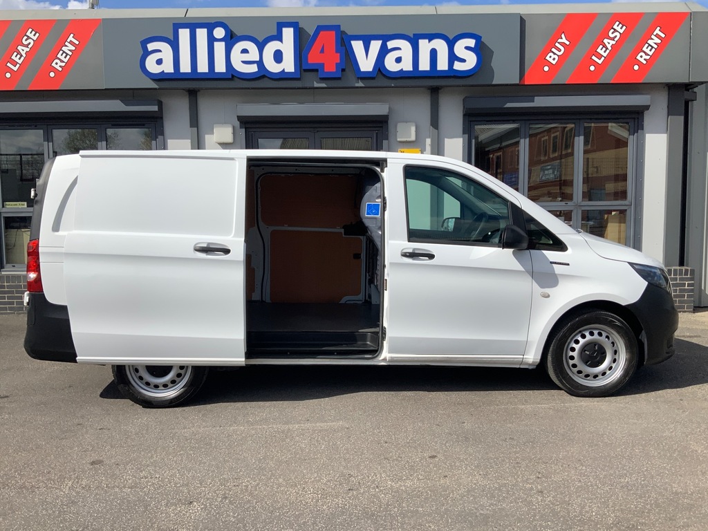 Mercedes-Benz eVito Evito Pure L2 Blue #8