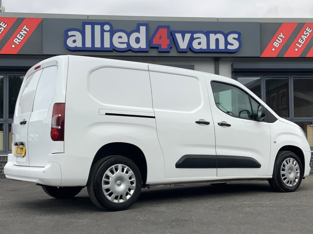 Vauxhall Combo 2300 1.5 Turbo D 100Ps H1 Sportive Van White #7
