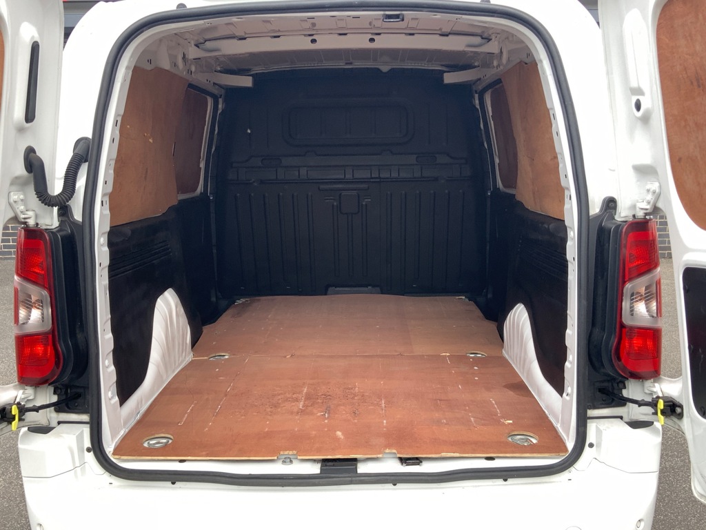 Vauxhall Combo 2300 1.5 Turbo D 100Ps H1 Sportive Van White #13