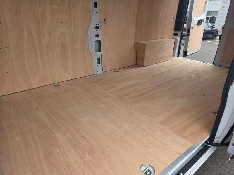 Citroen Relay 2.2 Bluehdi 140 H2 Van Enterprise White #6