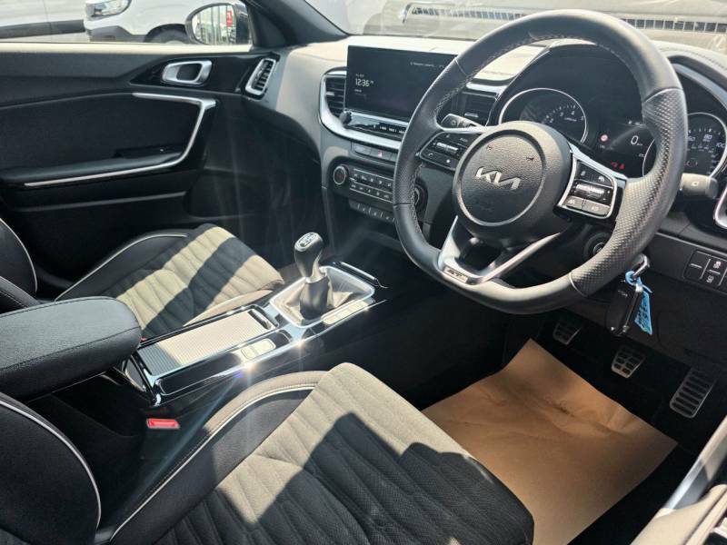 Kia Xceed 1.5T Gdi Isg 138 Gt-line White #2