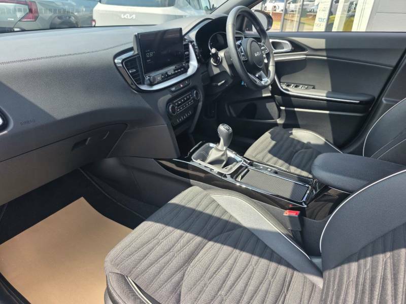 Kia Xceed 1.0T Gt-line White #22