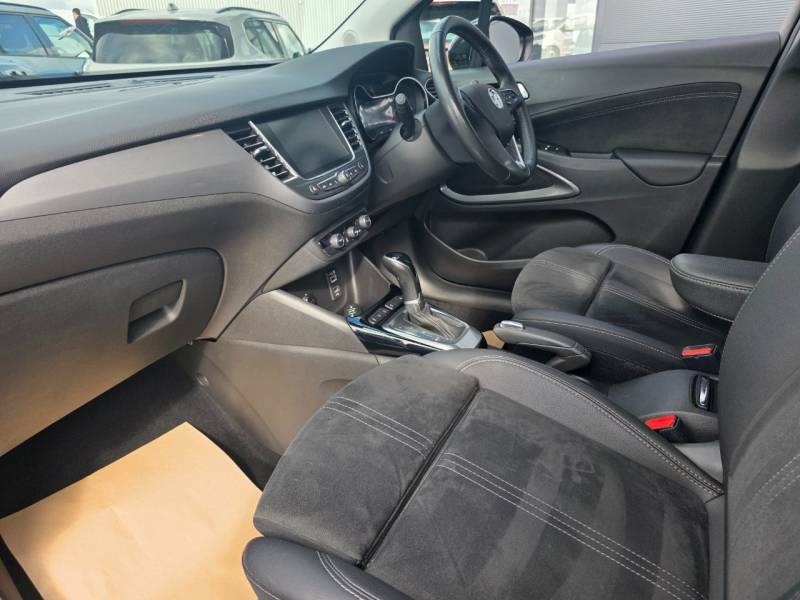 Vauxhall Crossland Ultimate Red #20
