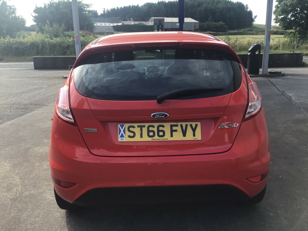 Ford Fiesta Hatchback 1.0 T Ecoboost Zetec 2016 ST66FVY Red #3