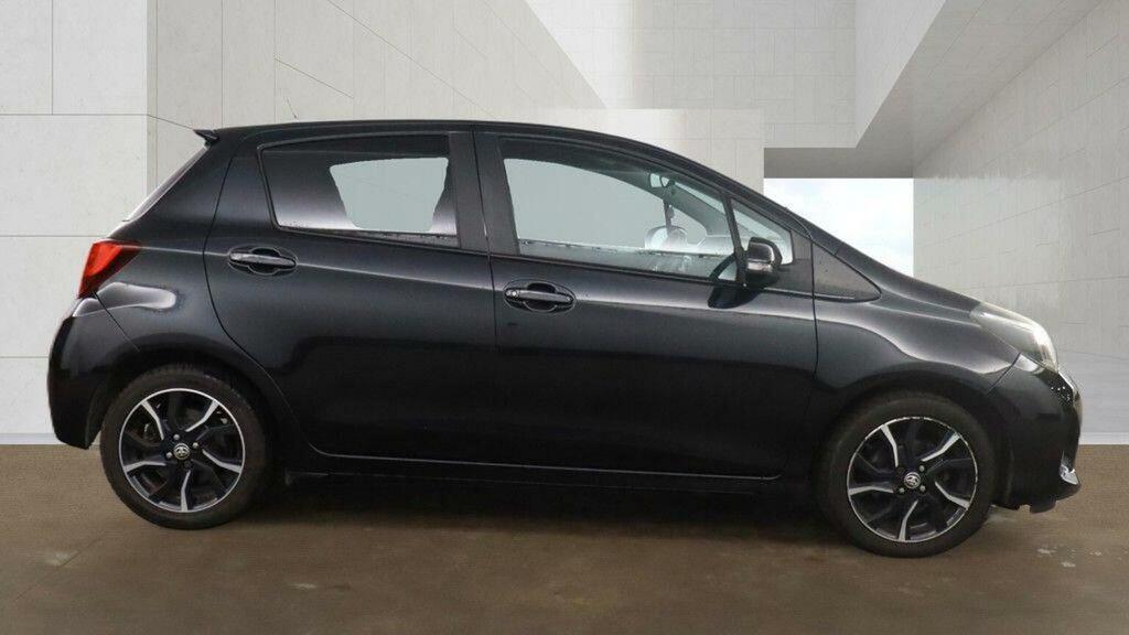Toyota Yaris Hatchback 1.33 Dual Vvt-i Sport Euro 5 Euro 5 ST65KLL Black #5