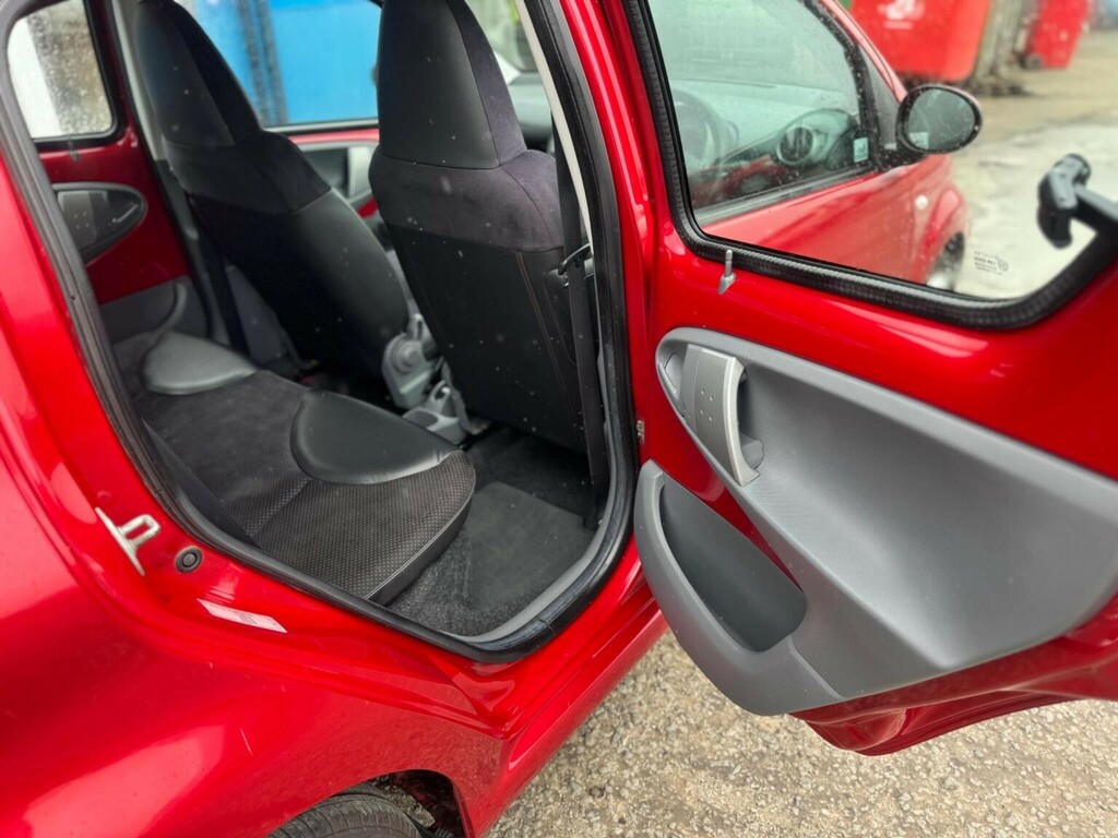 Toyota Aygo 1.0 Vvt-i Go Mm 67 Bhp Grey #27