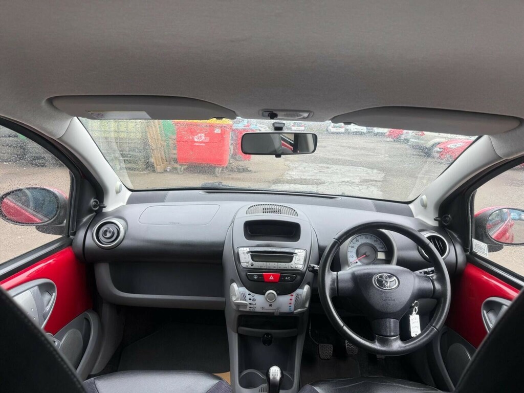 Toyota Aygo 1.0 Vvt-i Go Mm 67 Bhp Grey #14