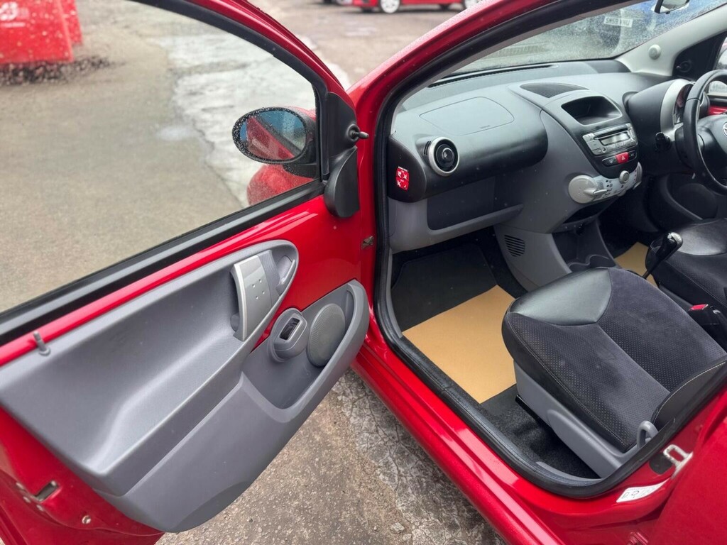 Toyota Aygo 1.0 Vvt-i Go Mm 67 Bhp Grey #26