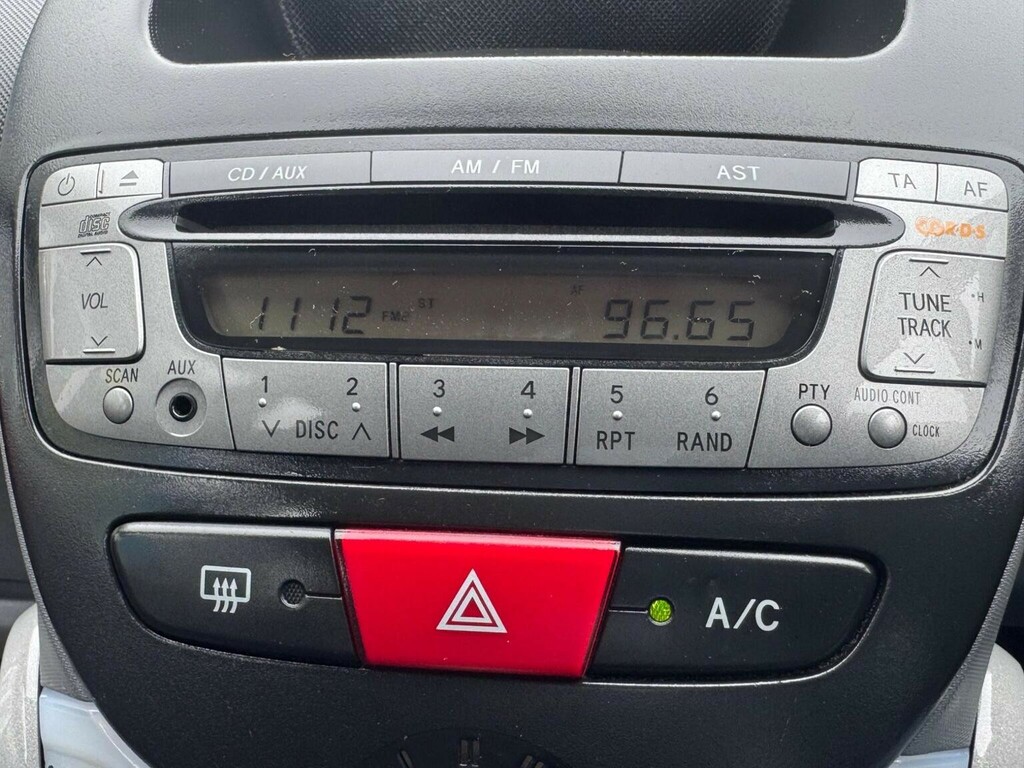 Toyota Aygo 1.0 Vvt-i Go Mm 67 Bhp Grey #34
