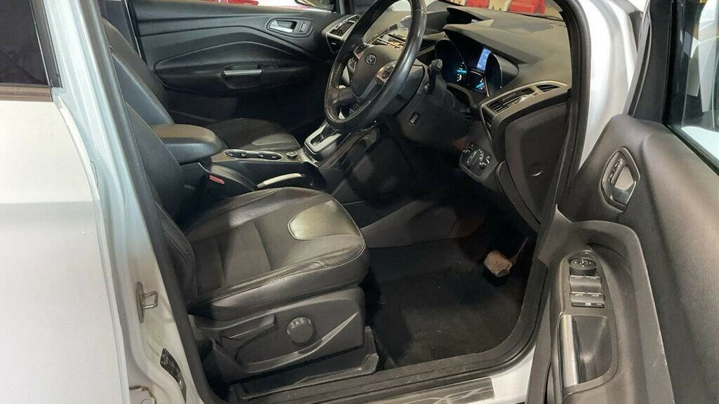 Ford Kuga 2.0 Tdci Zetec Suv 2Wd Euro 5 1 Red #11