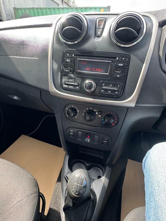 Dacia Logan Mcv 0.9 Laureate Tce 90 White #11