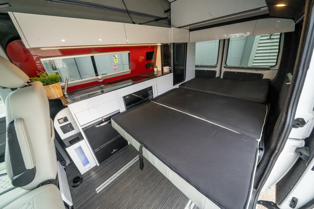 Volkswagen Campervan Transporter T30 H-line Tdi S-a Red #13
