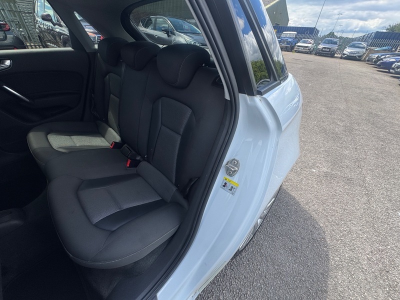 Audi A1 1.2 Tfsi Sport 35 Tax Low Insurance Group White #11