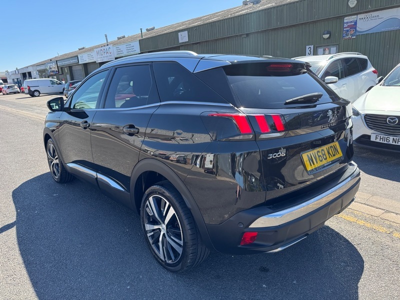 Peugeot 3008 Bluehdi S S Gt Black #5