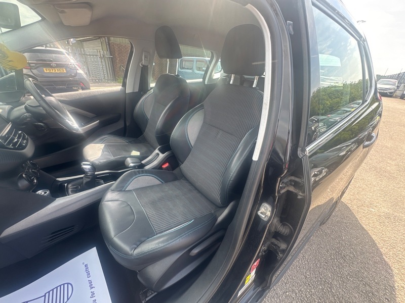 Peugeot 2008 1.6 Blue Hdi Ss Allure 100 Bhp Grey #10