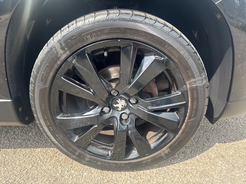 Peugeot 2008 1.6 Blue Hdi Ss Allure 100 Bhp Grey #25