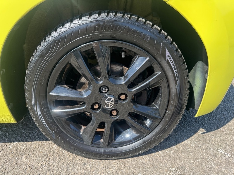 Toyota Aygo Vvt-i X-pure White #25