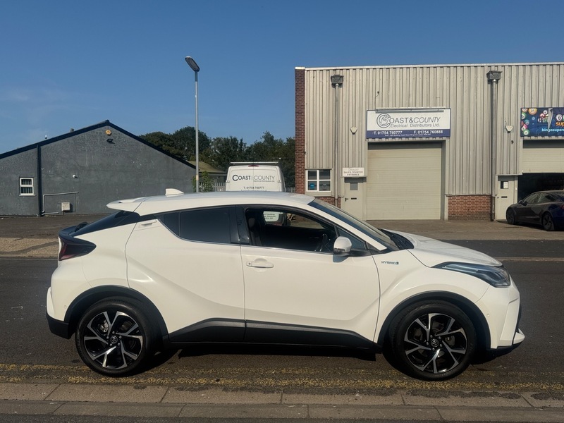 Toyota C-Hr Design White #4