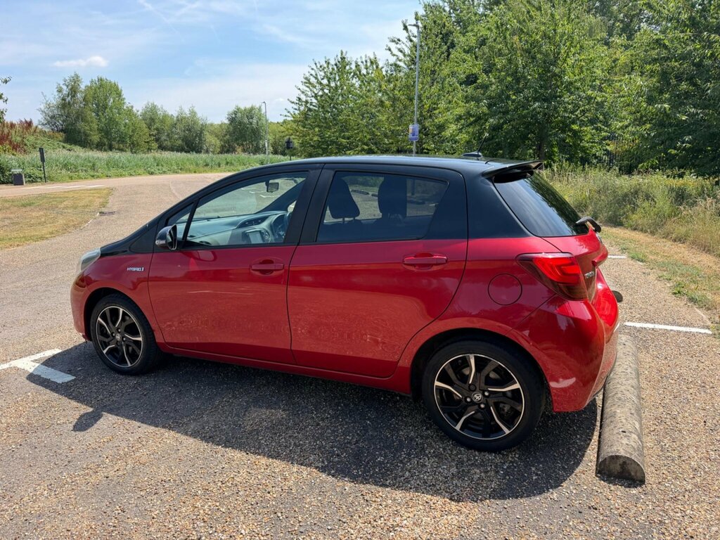 Toyota Yaris 1.5 Vvt-h Design E-cvt Euro 6 Red #5