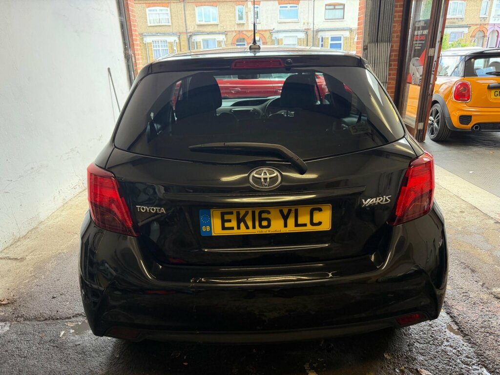 Toyota Yaris 1.33 Dual Vvt-i Icon Euro 6 Black #5