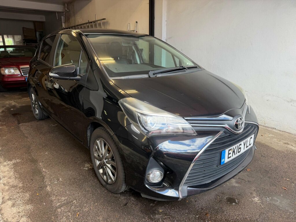 Toyota Yaris 1.33 Dual Vvt-i Icon Euro 6 Black
