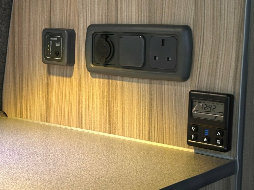 Volkswagen Campervan Diesel Black #7