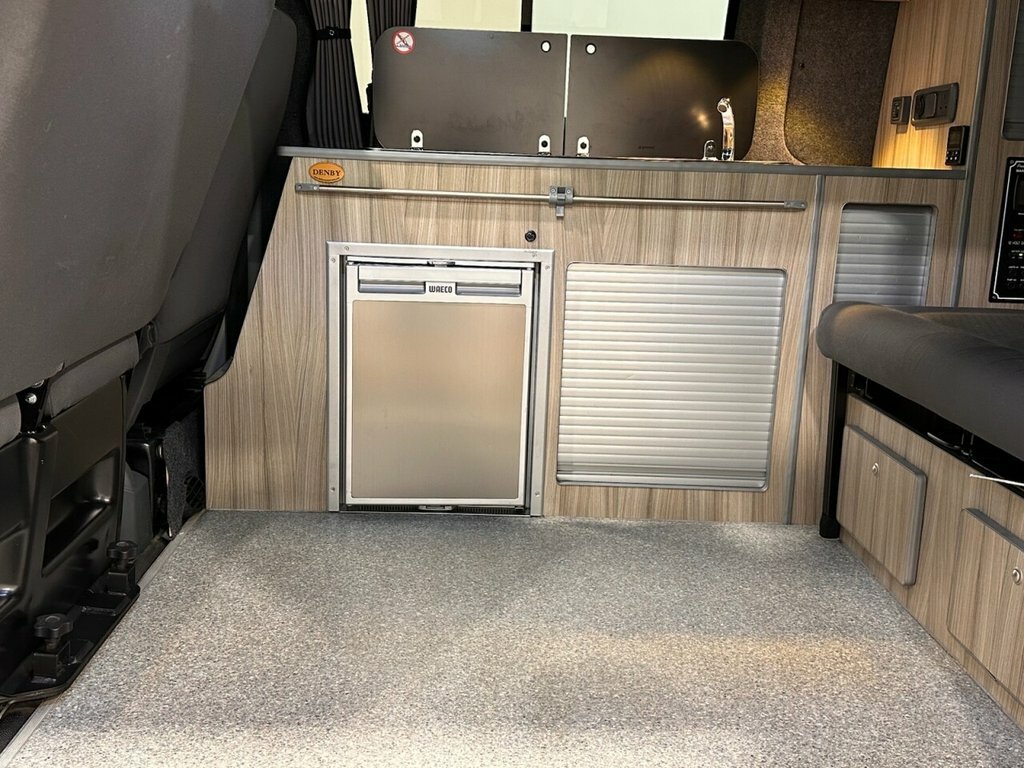 Volkswagen Campervan Diesel Black #8