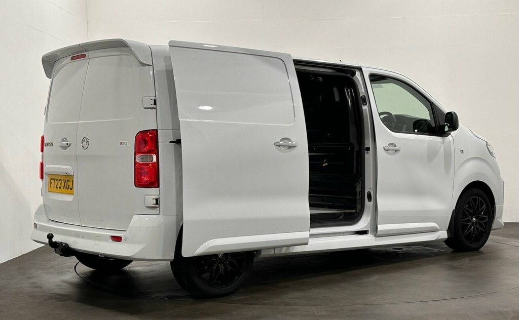 Vauxhall Vivaro 2L Gs 6Dr FT23XGJ White #4
