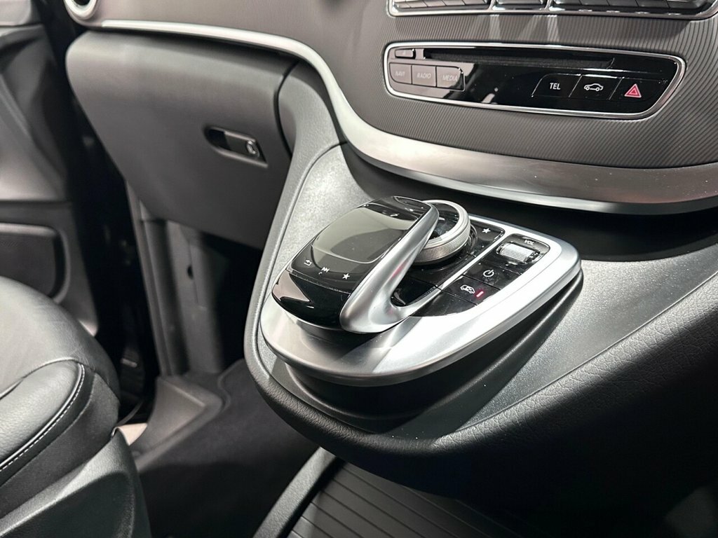 Mercedes-Benz V Class 2.2L Sport Black #6